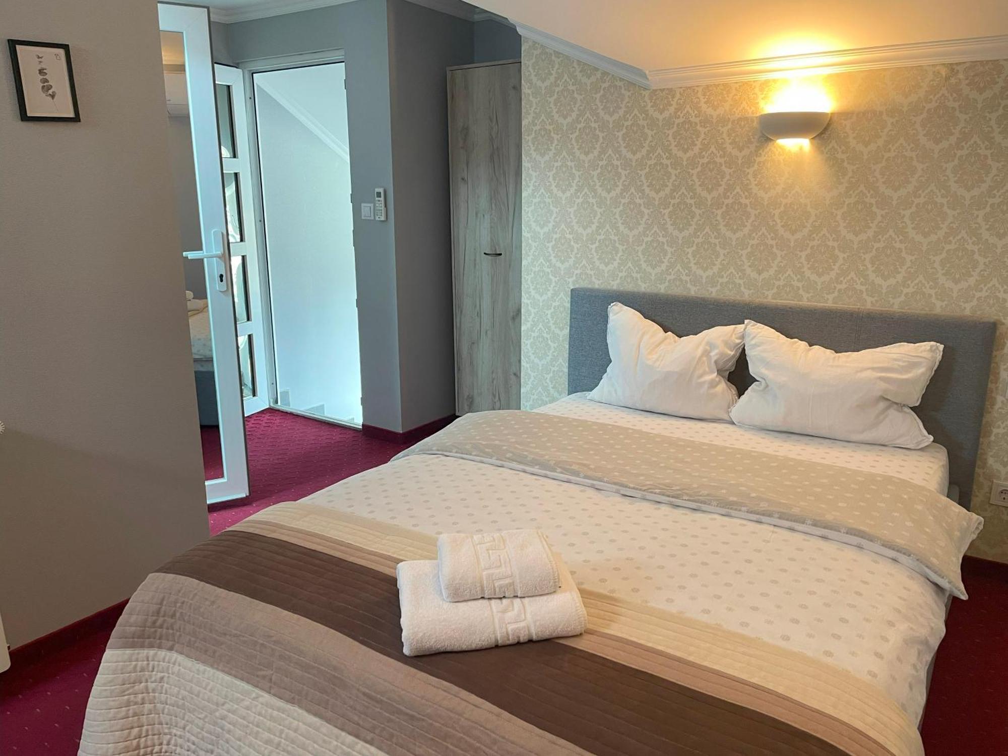Casa Sofia Hotell Satu Mare Exteriör bild